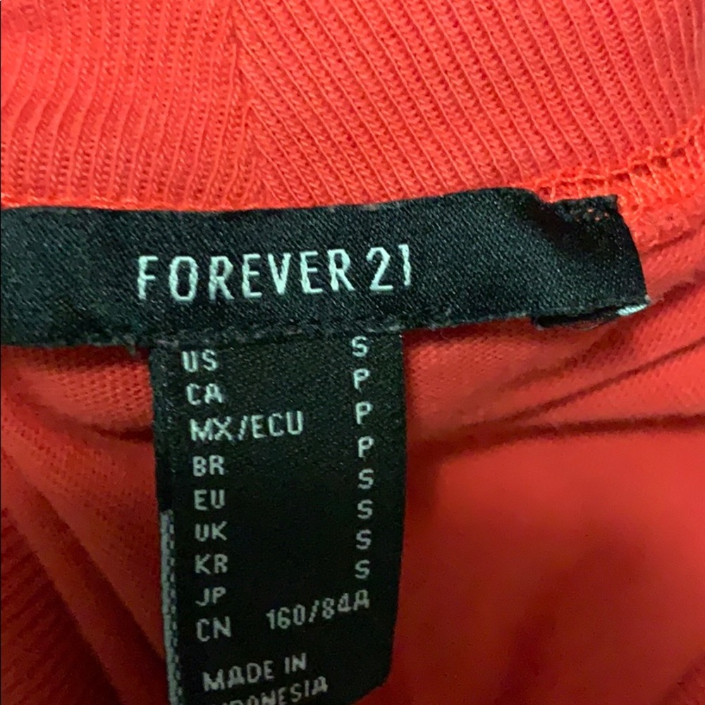 Cropped tee - Picture 3 of 3